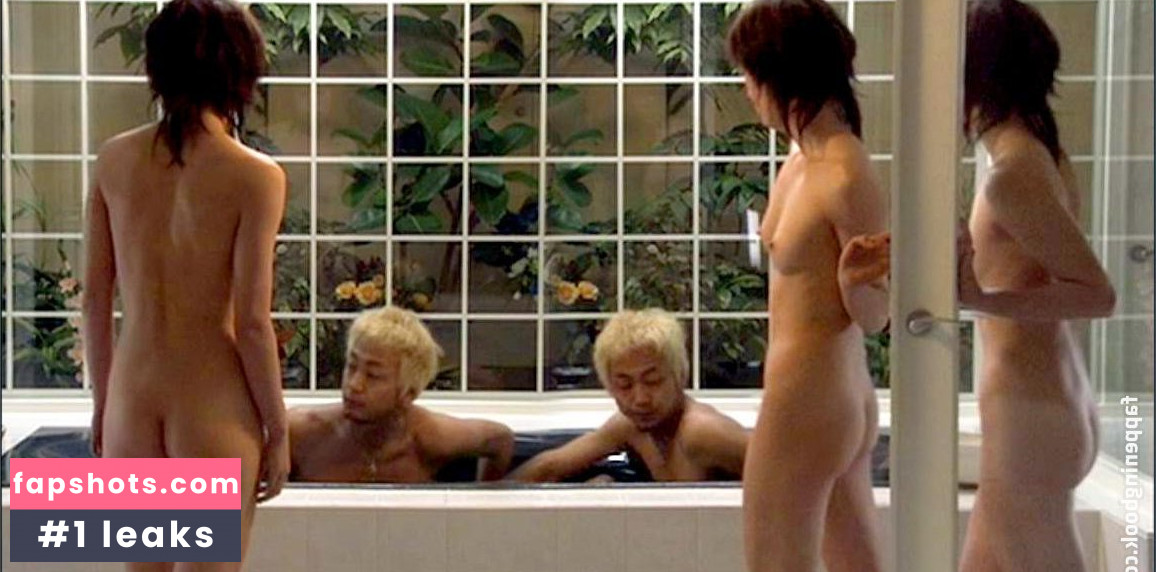 Shinobu Terajima gallery photo #8