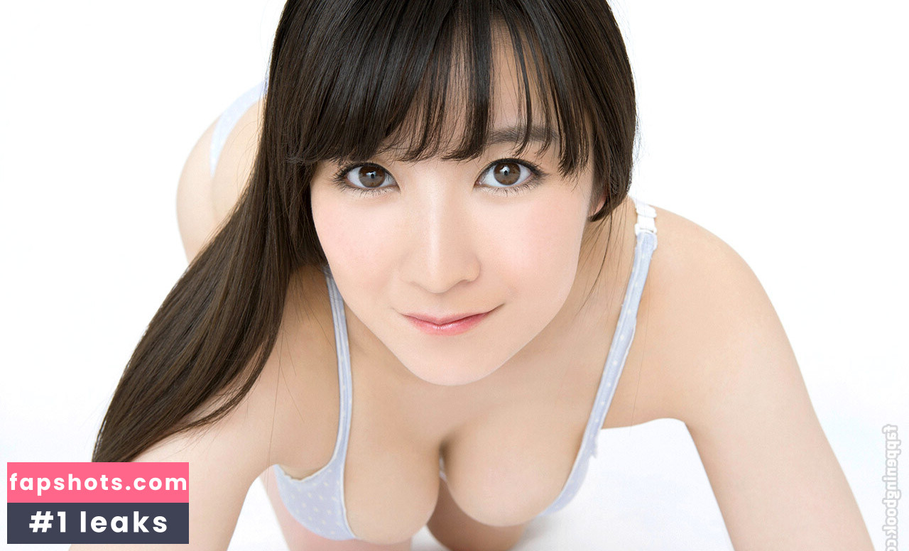 Shiori Konno gallery photo #3
