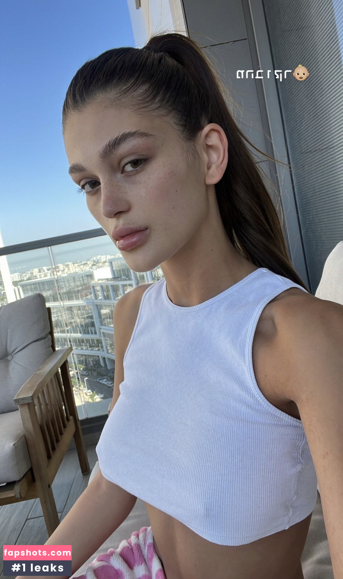 Shira Adar gallery photo #86