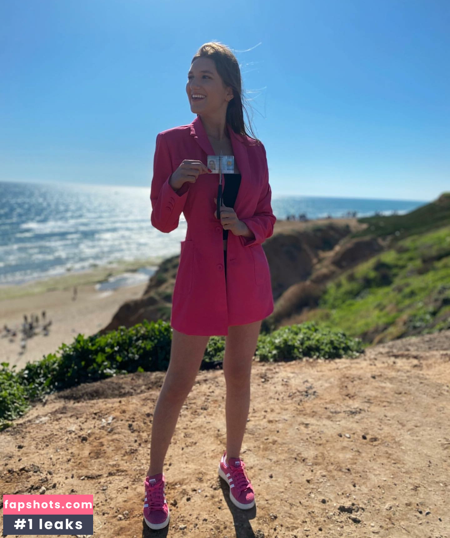 Shira Shabat gallery photo #46