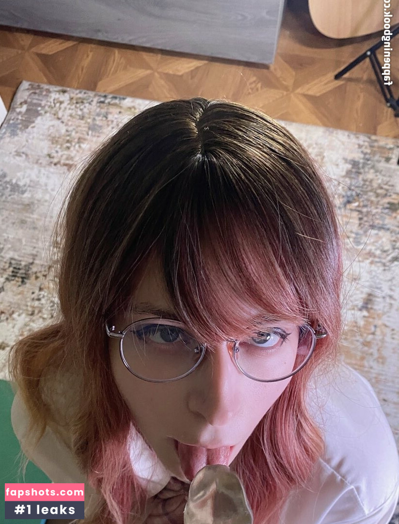 Shirayuki_hime nude babe gallery