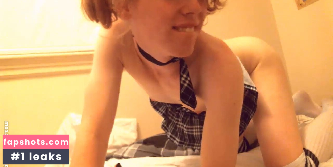 Shiri Allwood gallery photo #101