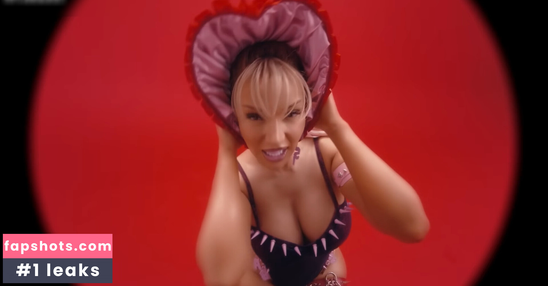 Shirin David gallery photo #144