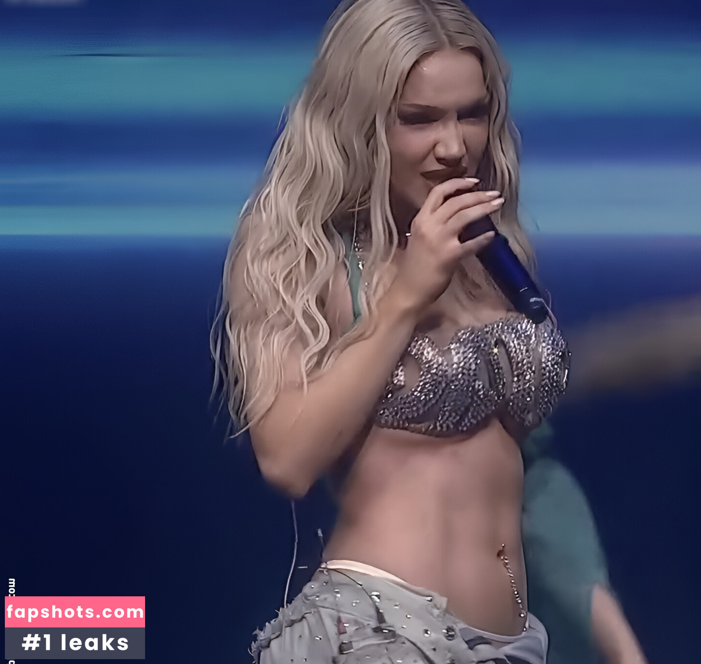 Shirin David gallery photo #48