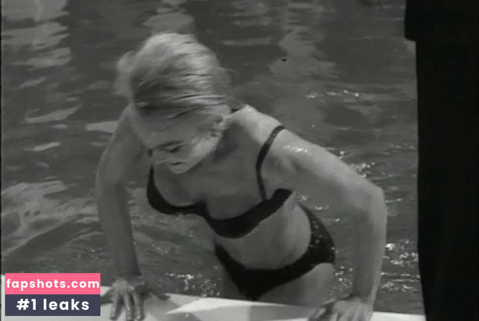 Shirley Eaton Nahé úniky fotek pouze od fanoušků #3 - Fapshots
