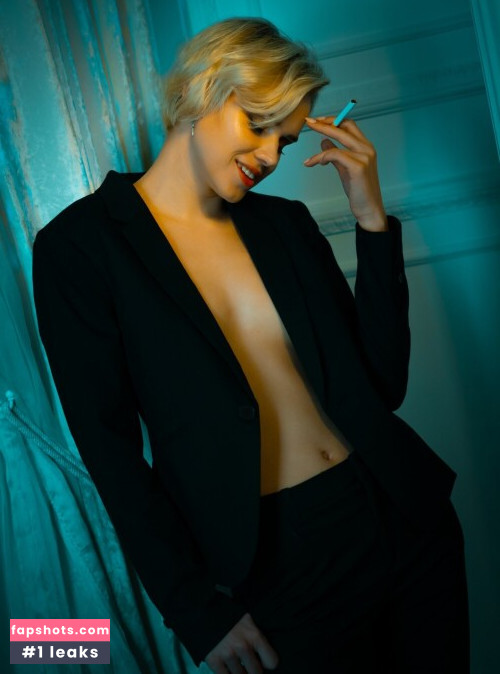 Shirogane-Sama gallery photo #8841