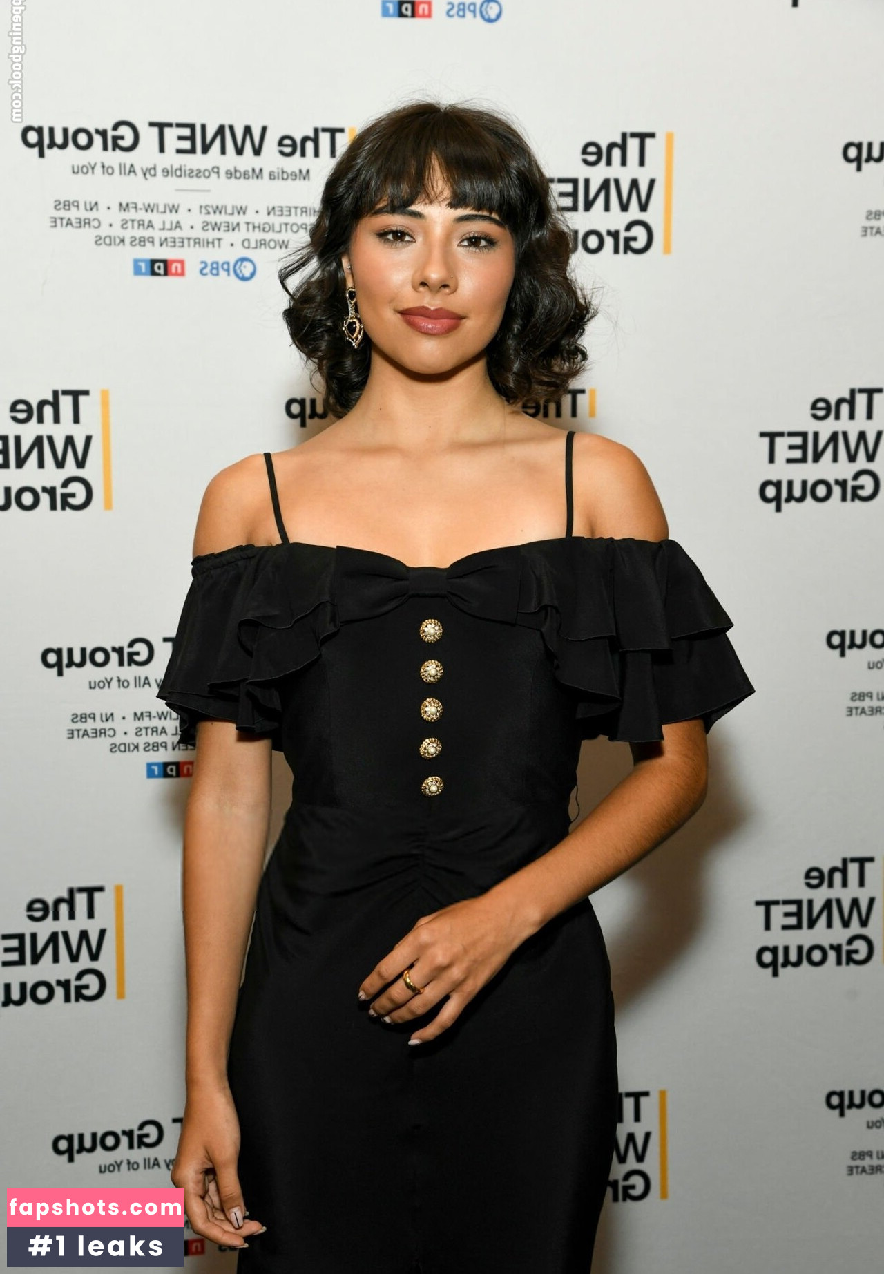 Shitsupact nude babe gallery