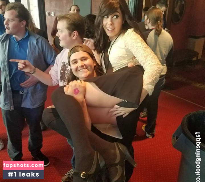 Shoe0nhead nude babe gallery