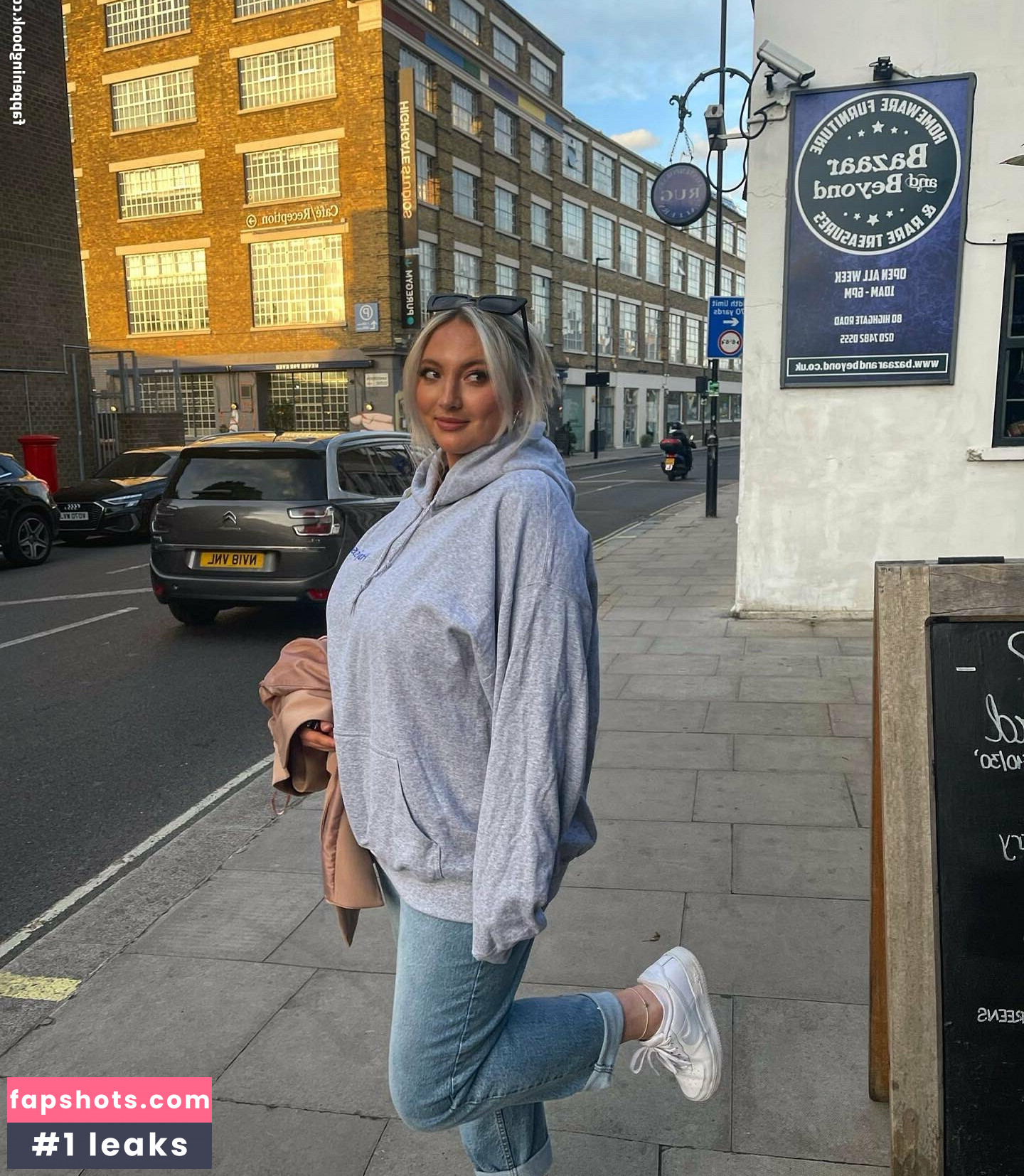 Shona Colson gallery photo #11