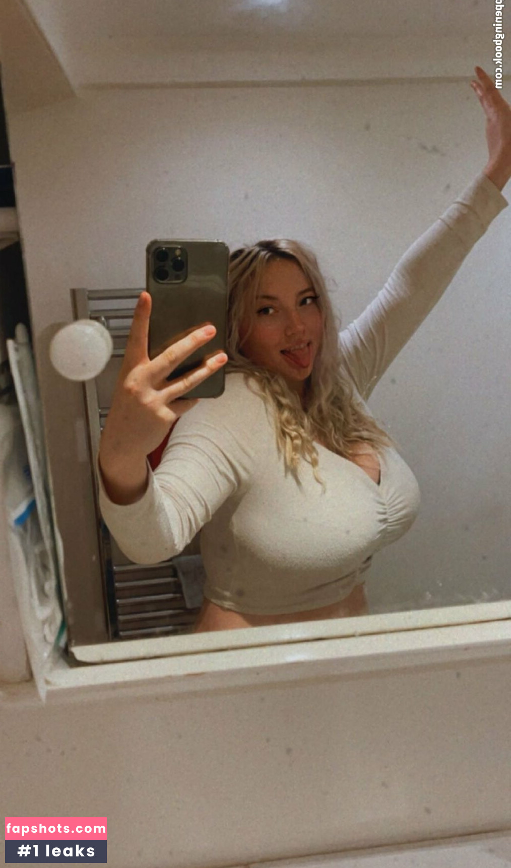 Shona Colson gallery photo #26