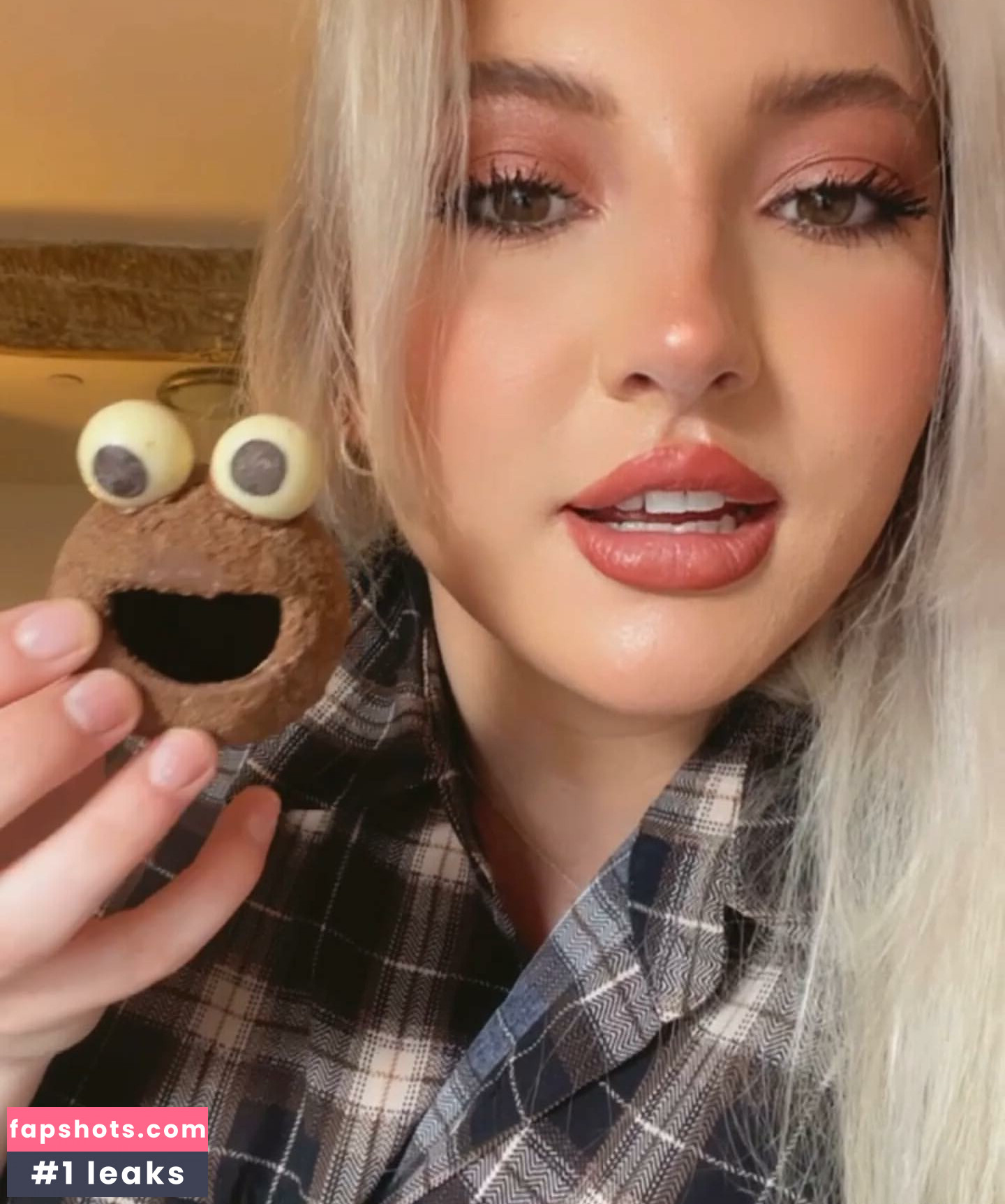 Shona Colson gallery photo #33