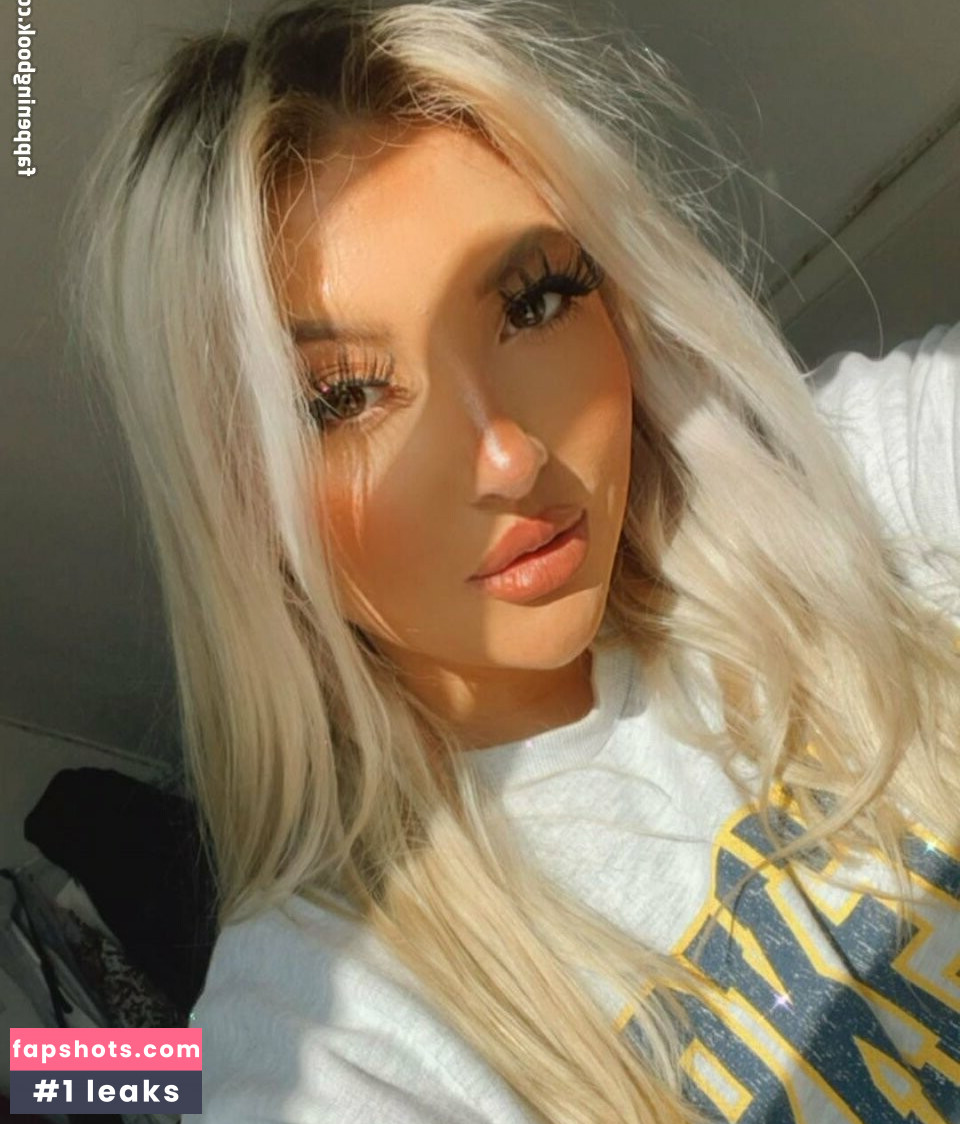 Shona Colson gallery photo #35