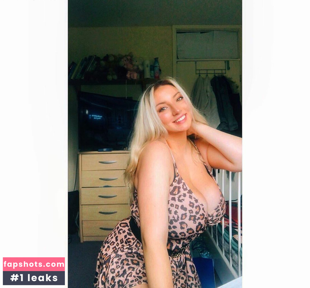 Shona Colson gallery photo #37