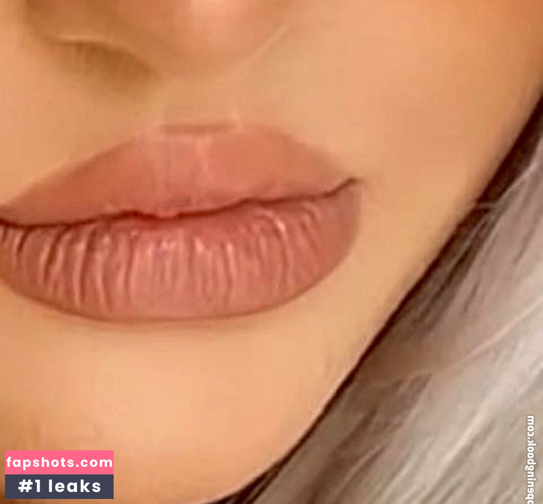 Shona Colson gallery photo #47