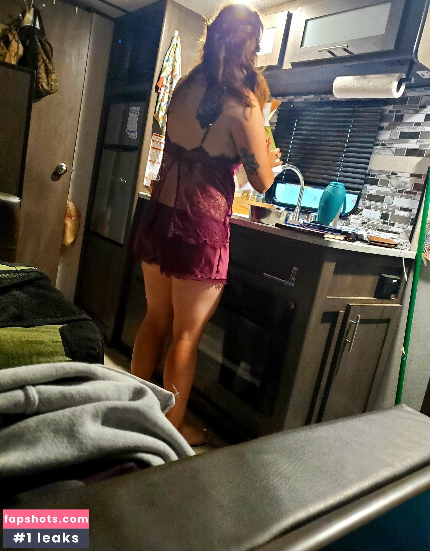 Show Your Girlfriend gallery photo #57