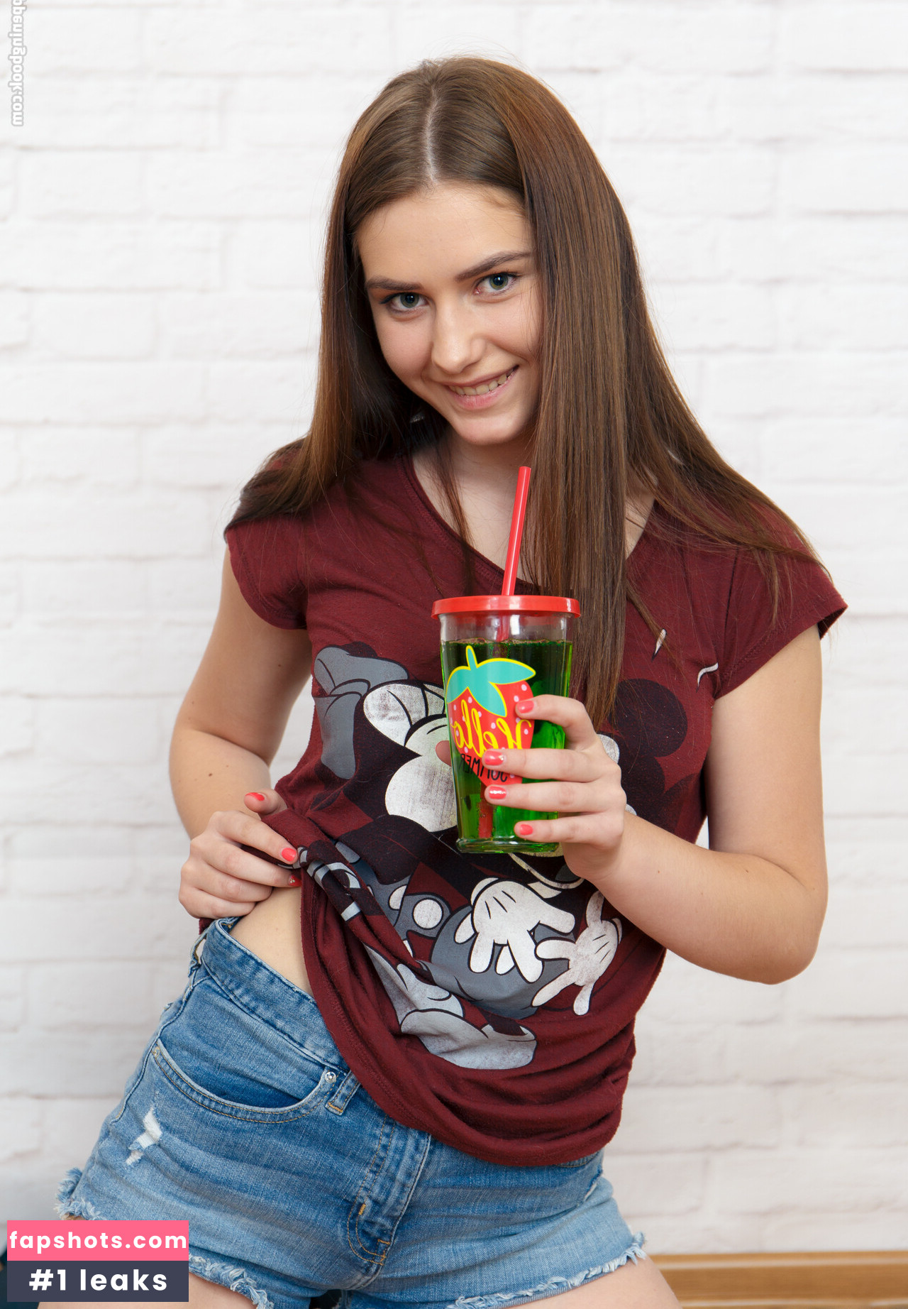 ShowyBeauty gallery photo #282