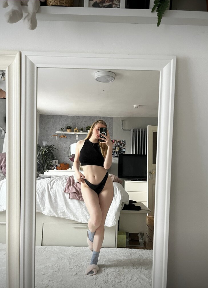 shutupmelissa-1 Nude Leaks OnlyFans Photos #180 - LeakJerk