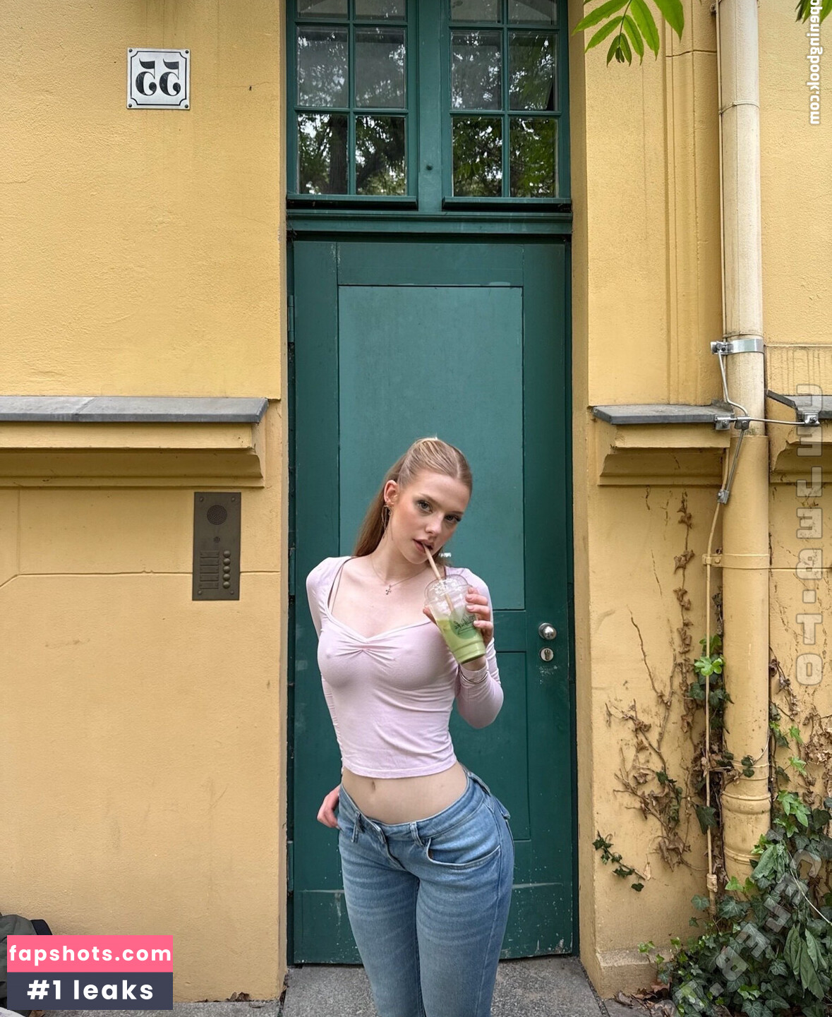 Shutupmelissa gallery photo #2