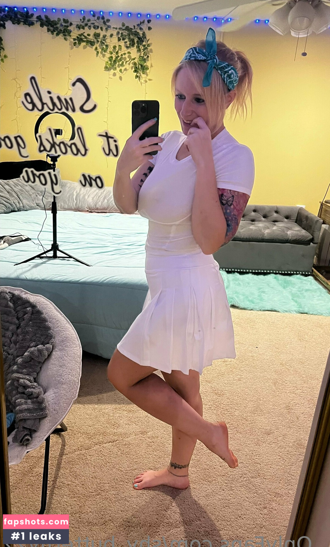 shy_butterfly22 gallery photo #2