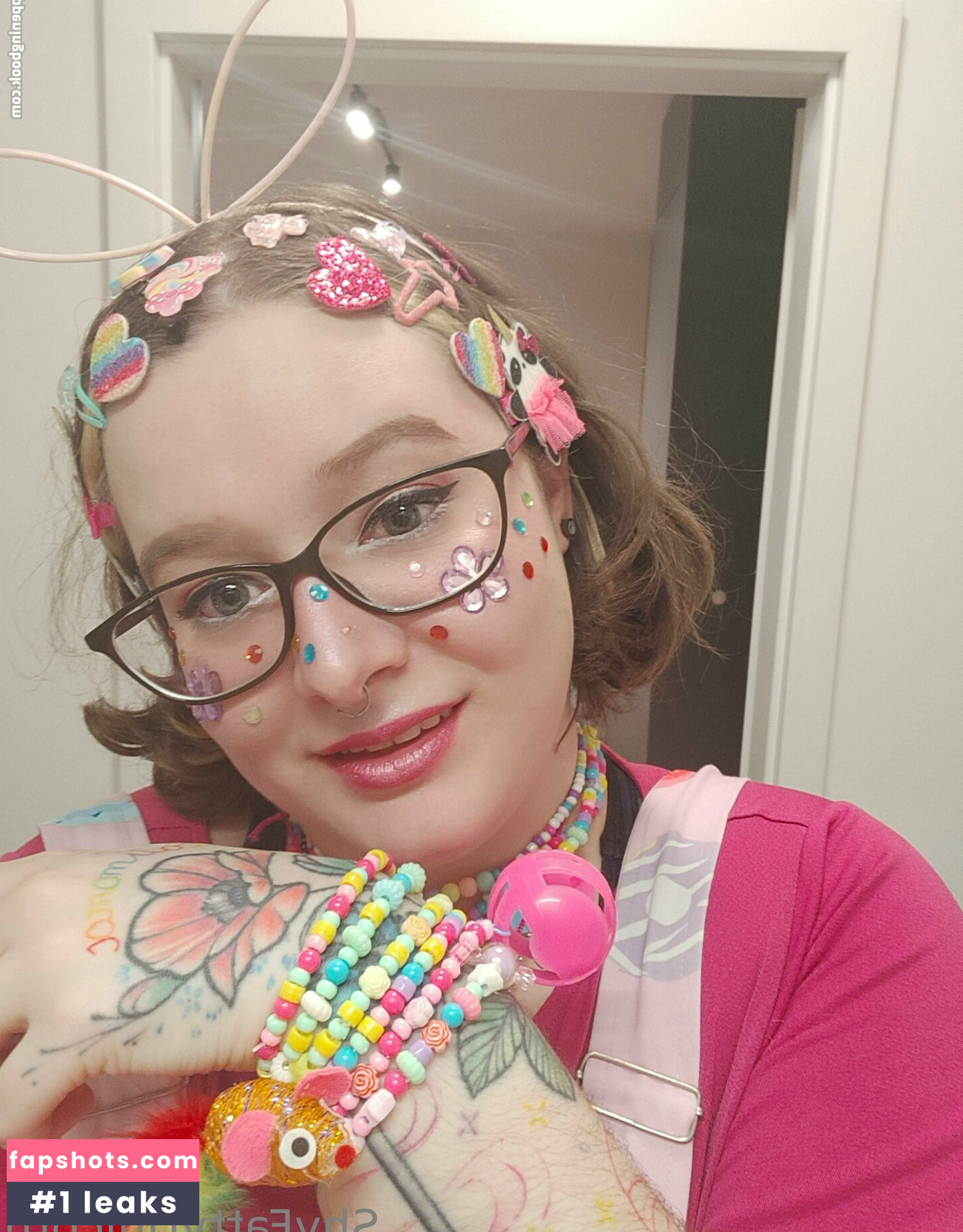 shyfattyunicorn gallery photo #5