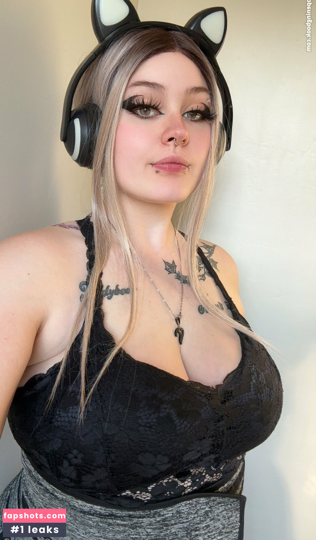 shylohnova Nude Leaks OnlyFans Photos #15 - LeakJerk