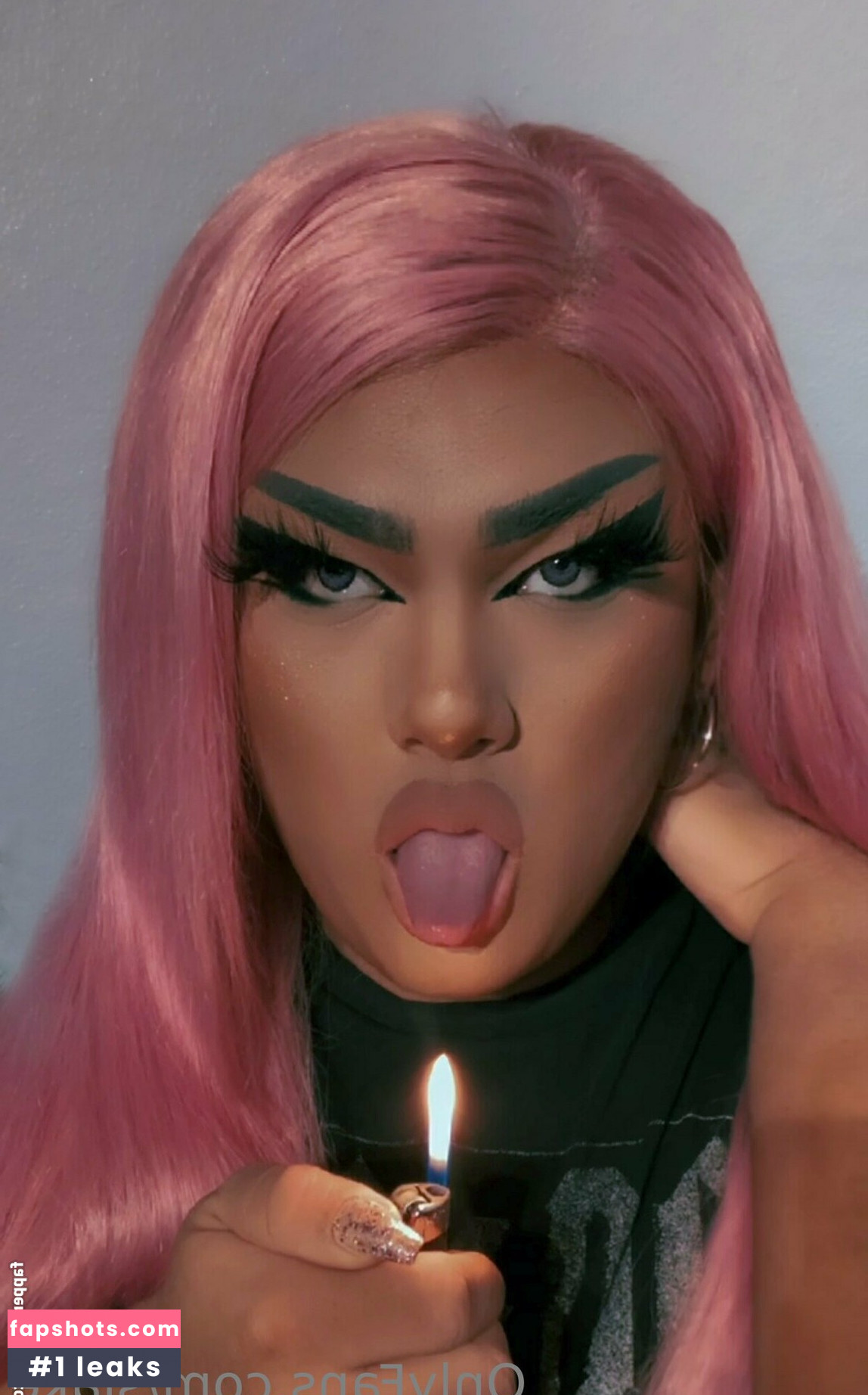 siake nude babe gallery