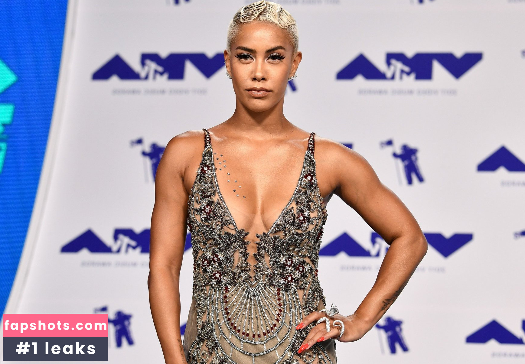 Sibley Scoles Nude Leaks OnlyFans Photos #35 - Fapshots