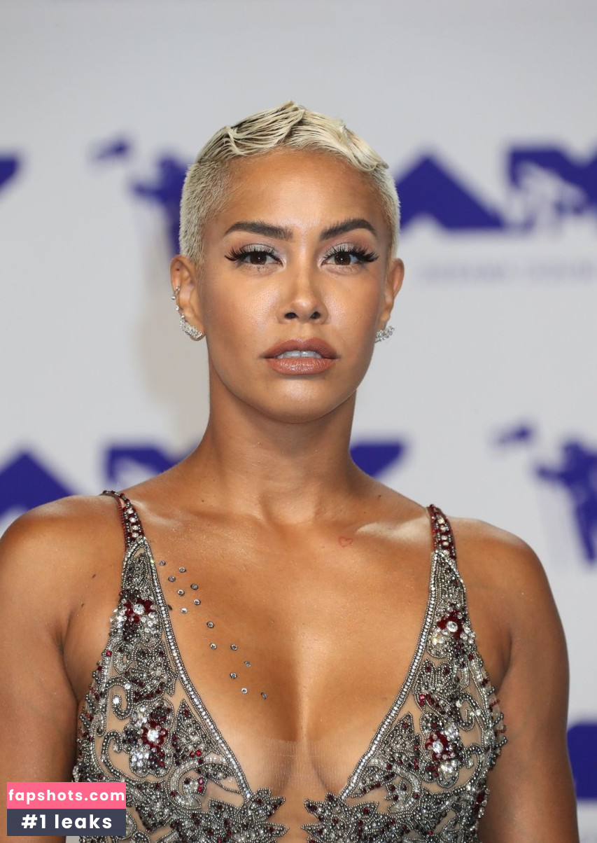 Sibley Scoles Nude Leaks OnlyFans Photos #36 - Fapshots