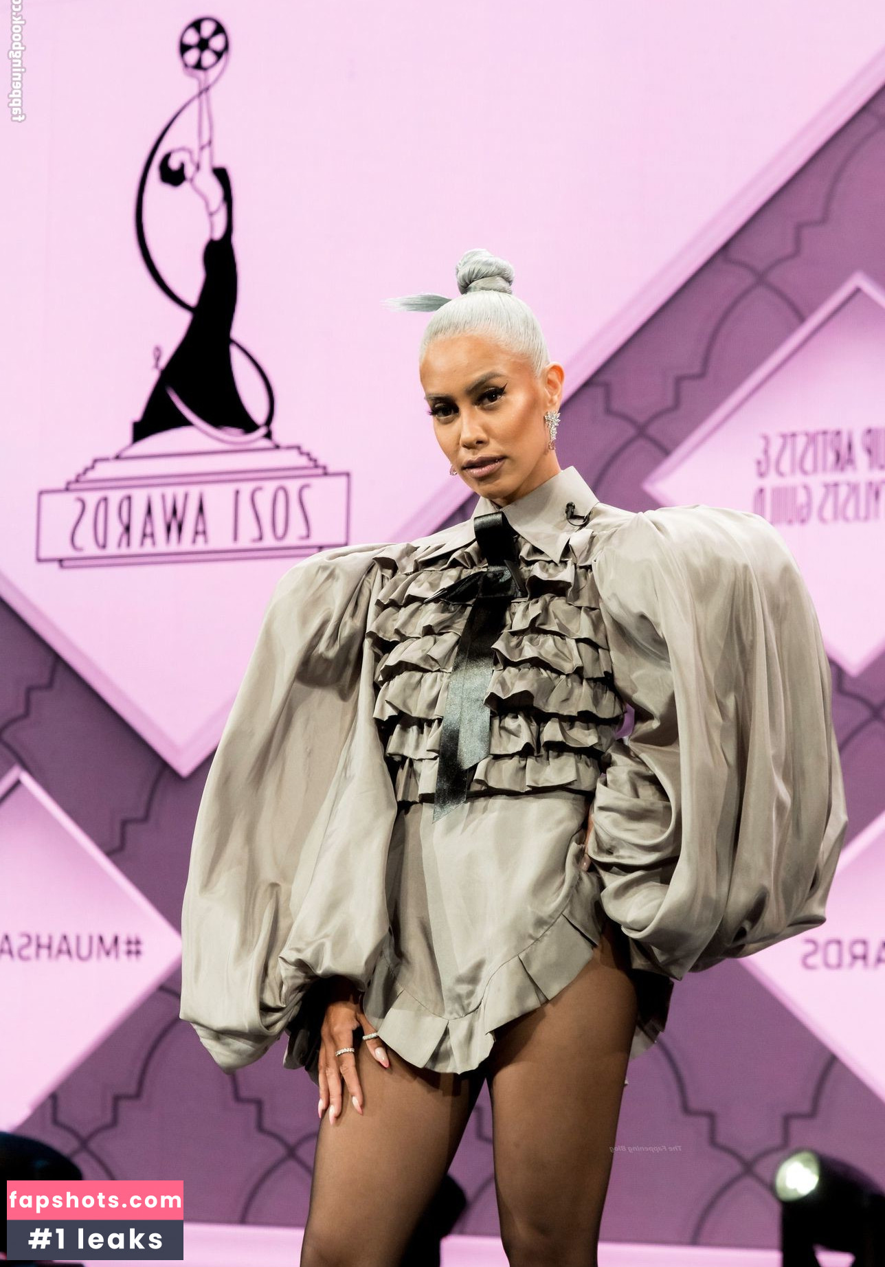 Sibley Scoles Nude Leaks OnlyFans Photos #10 - Fapshots