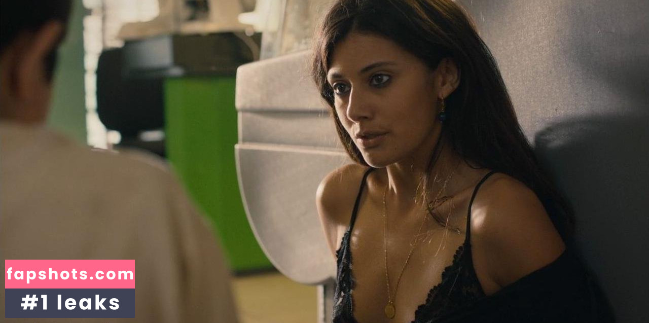 Sibylla Deen gallery photo #2