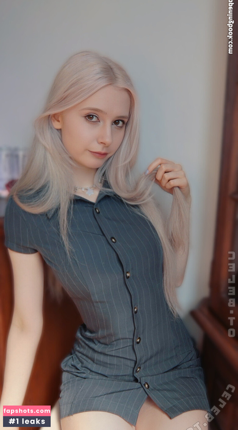 sickEmoAngel gallery photo #2