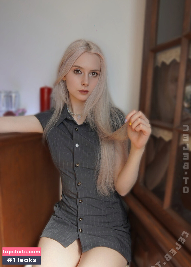 sickEmoAngel gallery photo #12