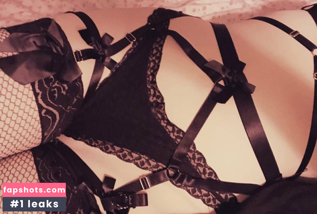 side_snick gallery photo #3