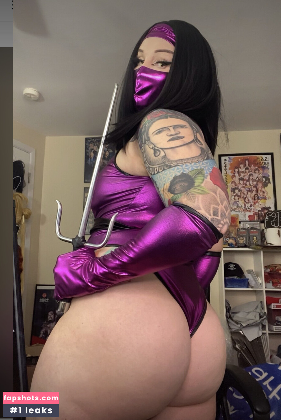 Sienna Day gallery photo #29