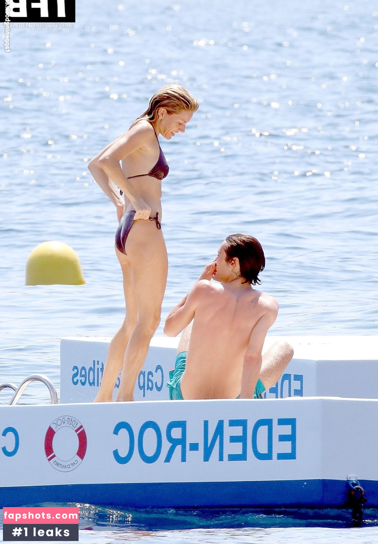 Sienna Miller gallery photo #127