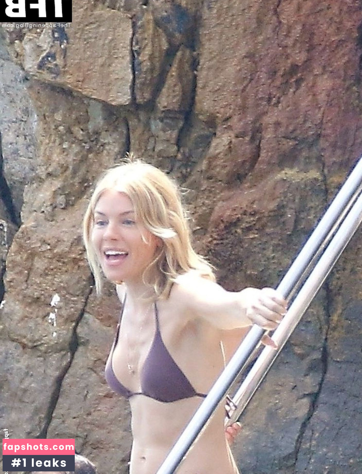 Sienna Miller gallery photo #128