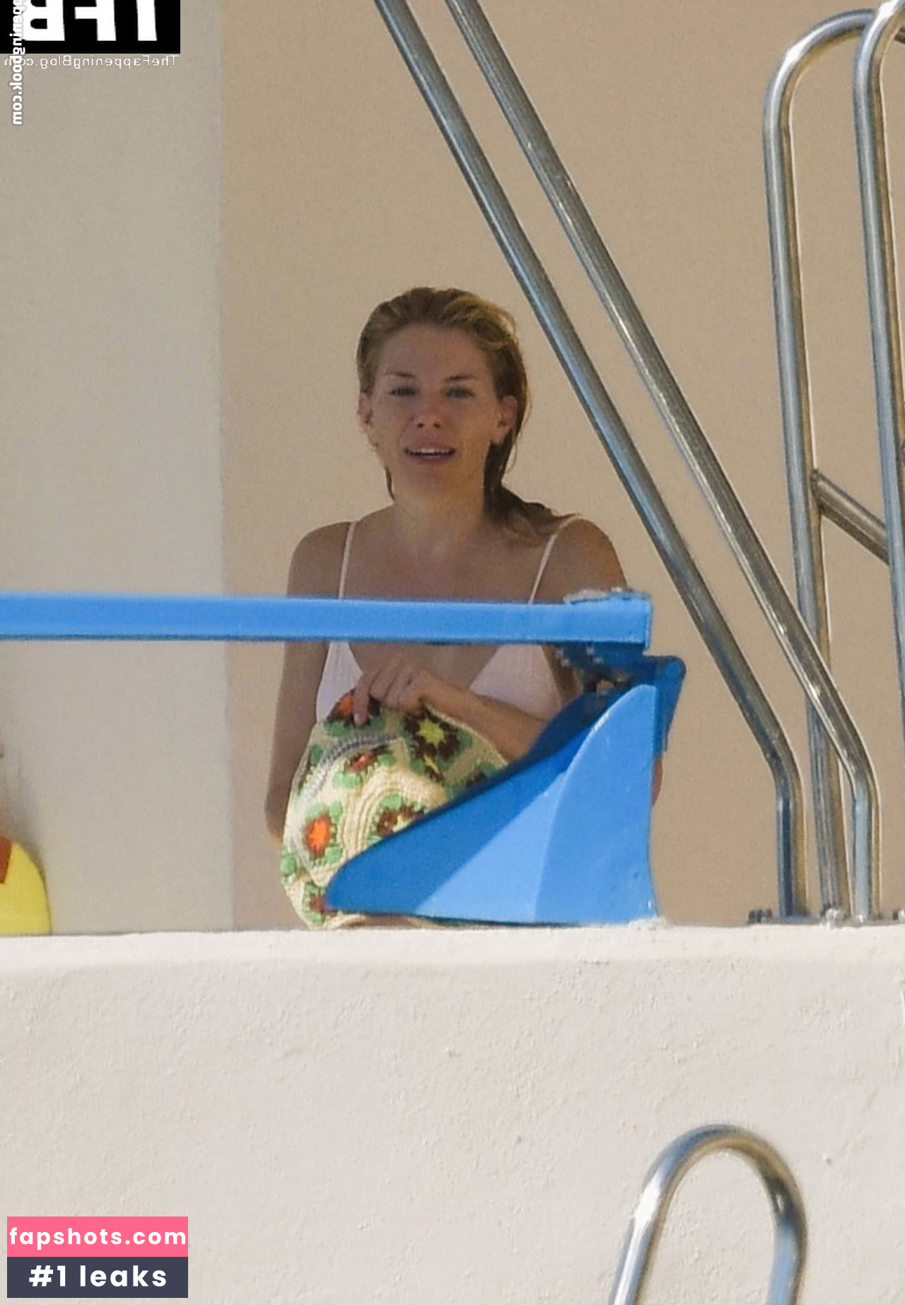 Sienna Miller gallery photo #146