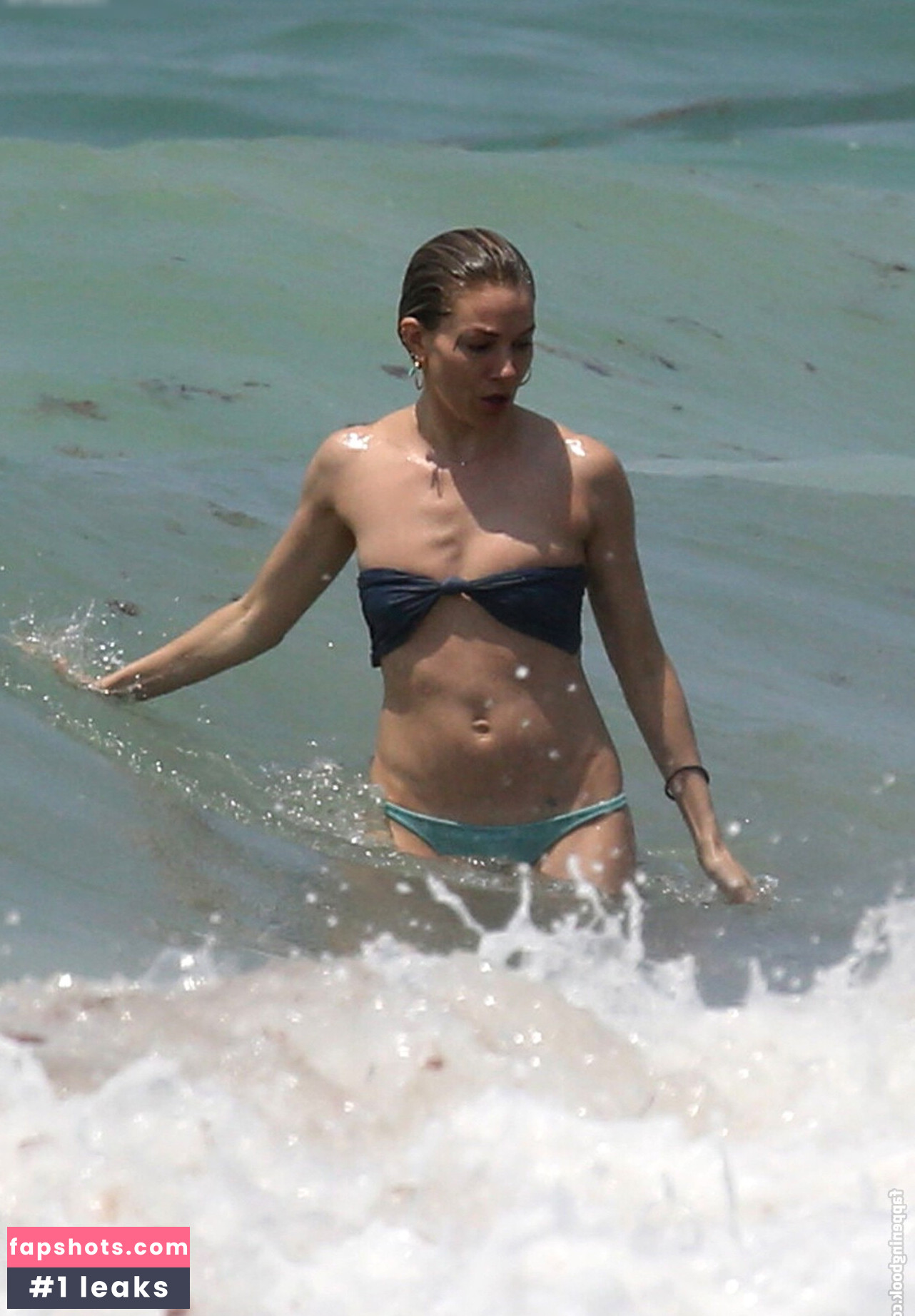 Sienna Miller gallery photo #16