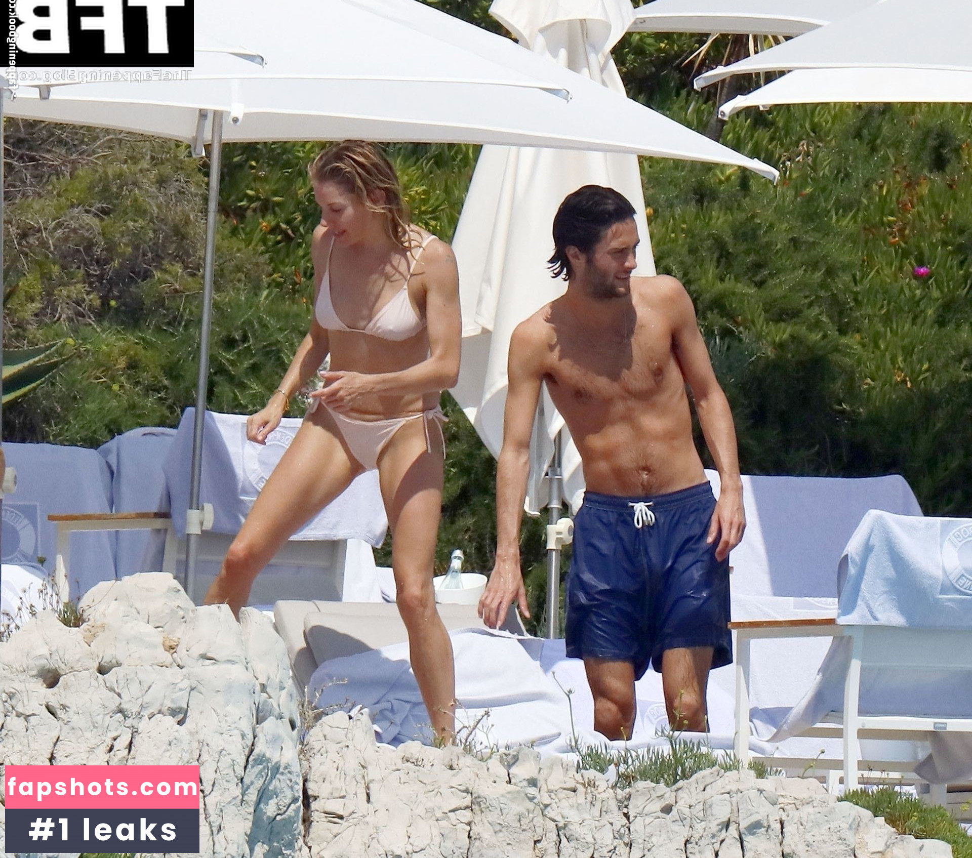 Sienna Miller gallery photo #181