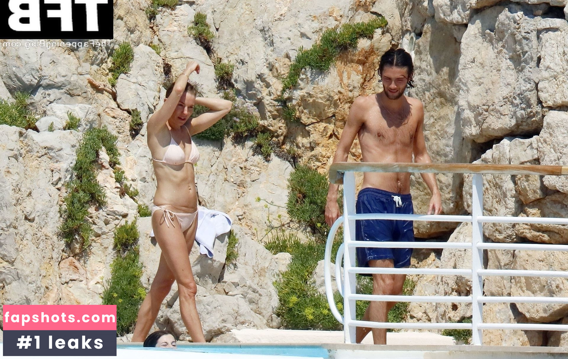 Sienna Miller gallery photo #184