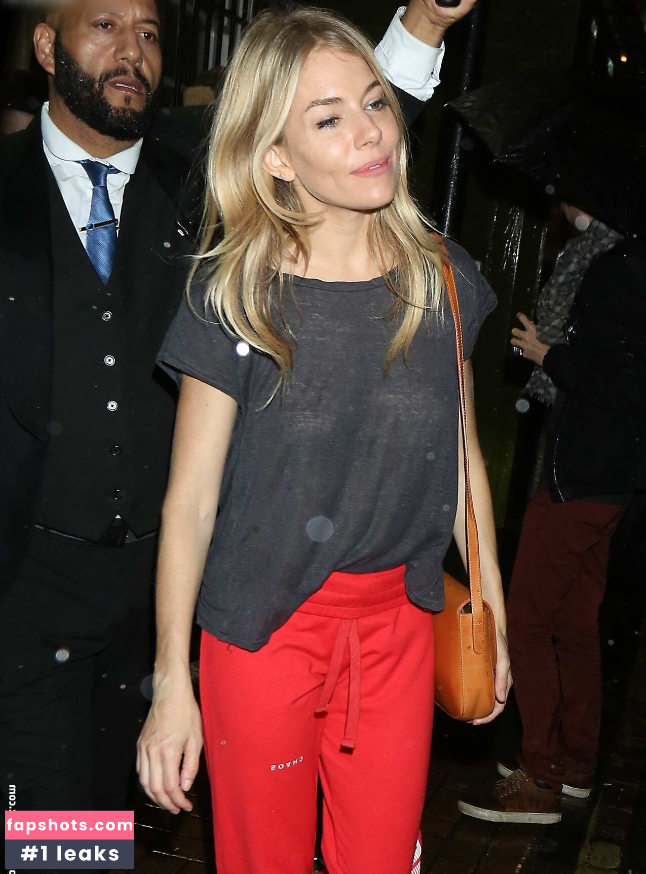 Sienna Miller gallery photo #3