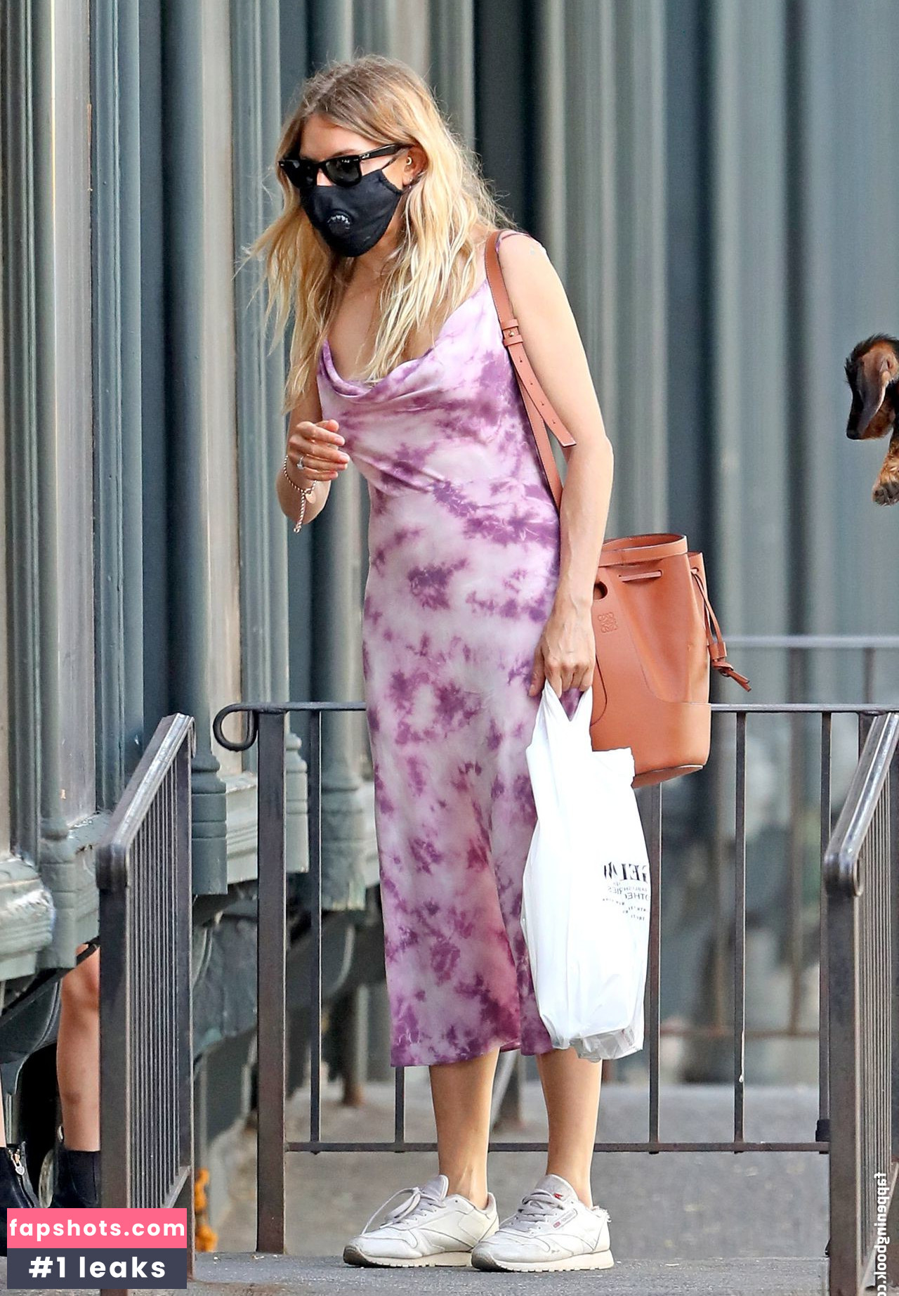 Sienna Miller gallery photo #254