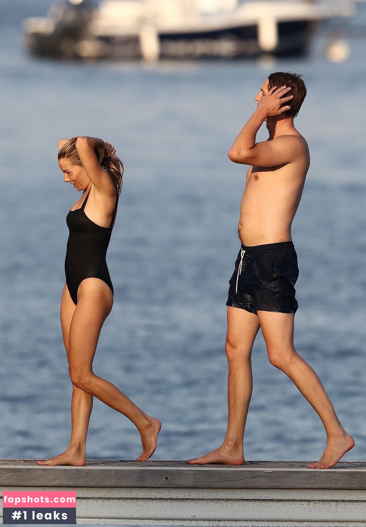 Sienna Miller gallery photo #283