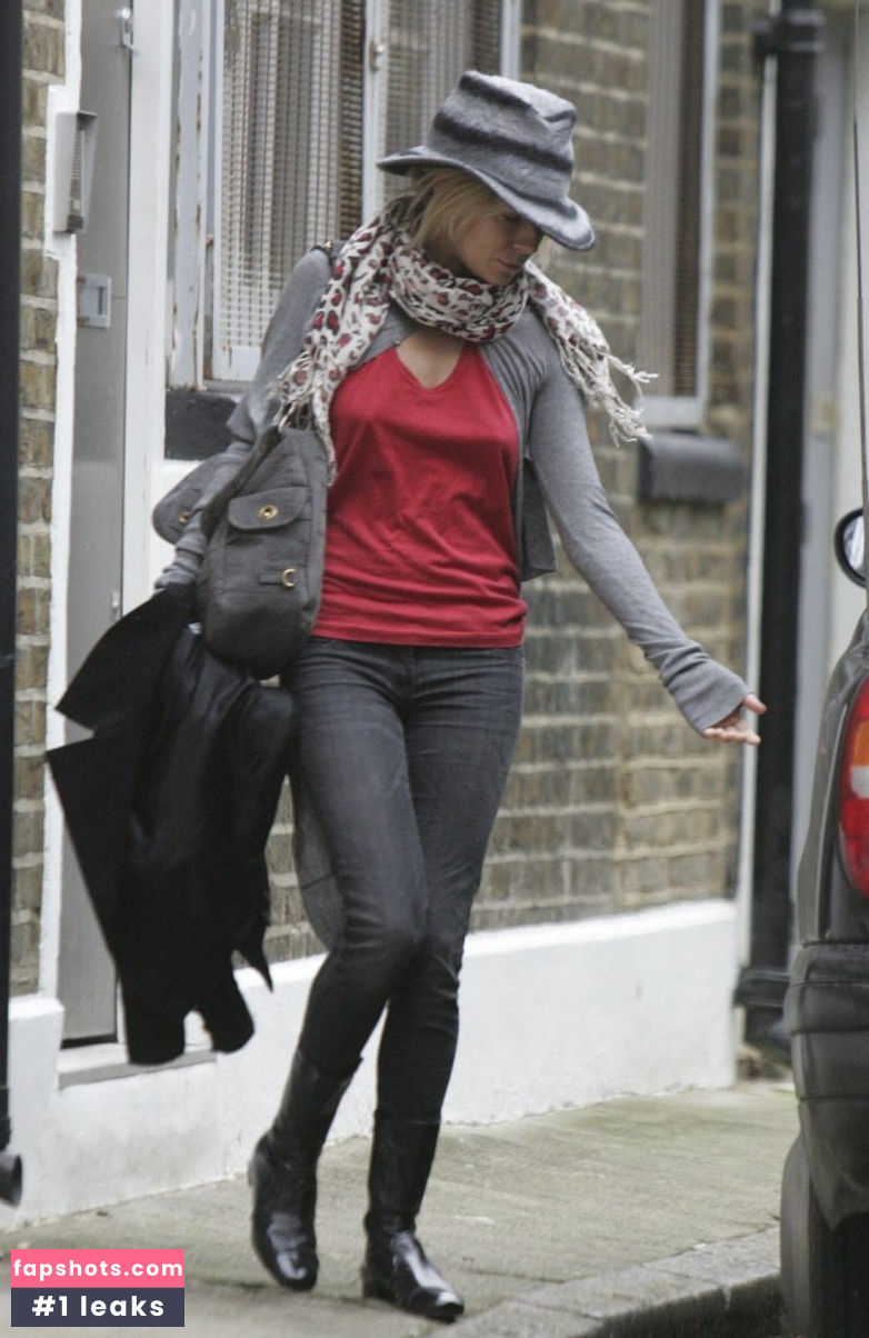 Sienna Miller gallery photo #331