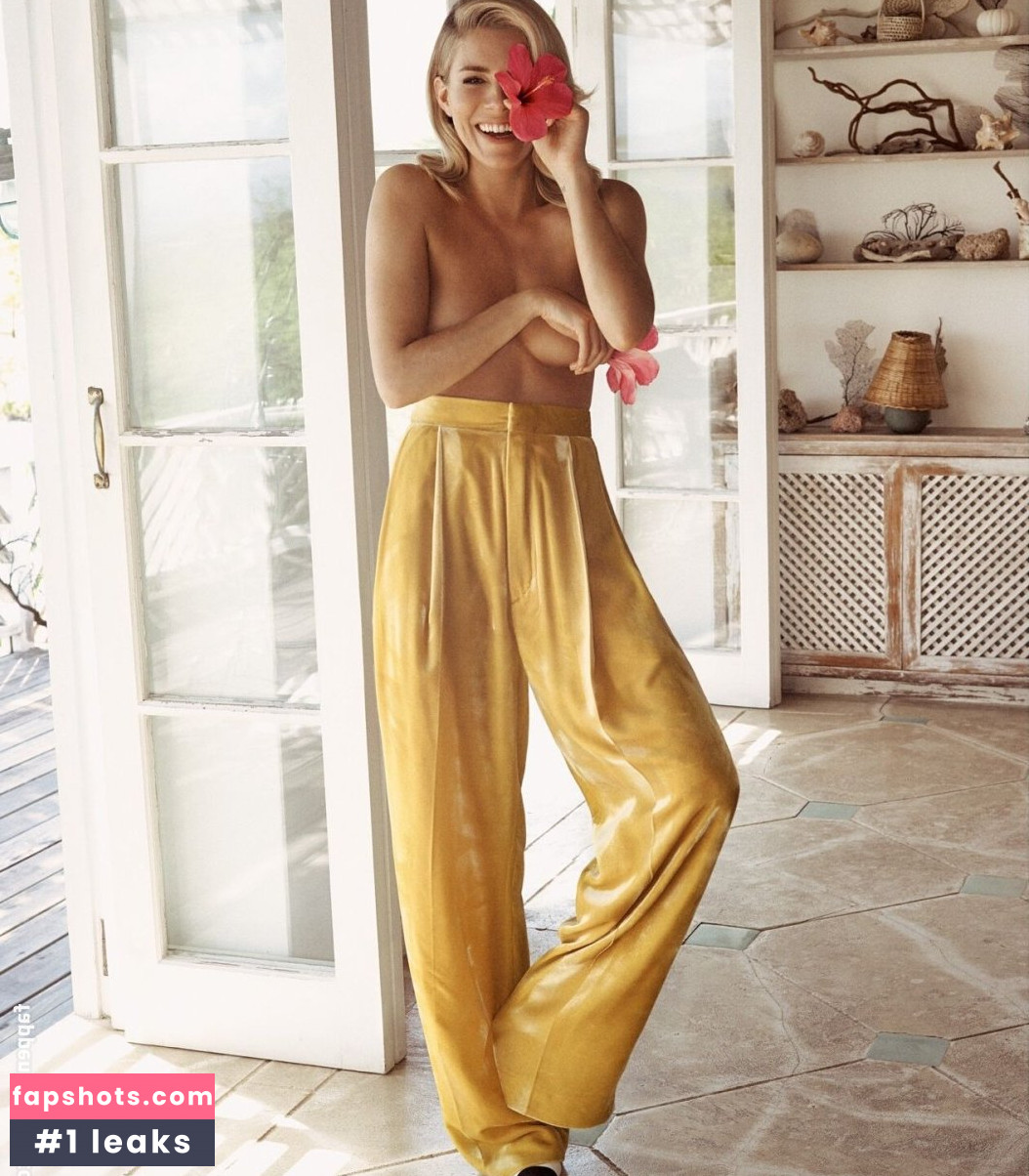 Sienna Miller gallery photo #350