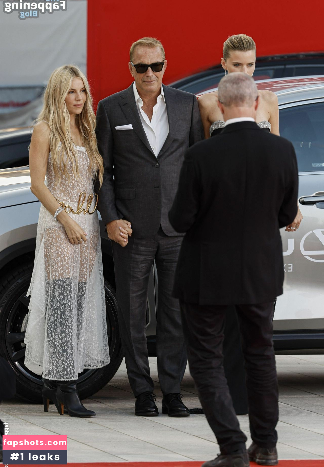 Sienna Miller gallery photo #59