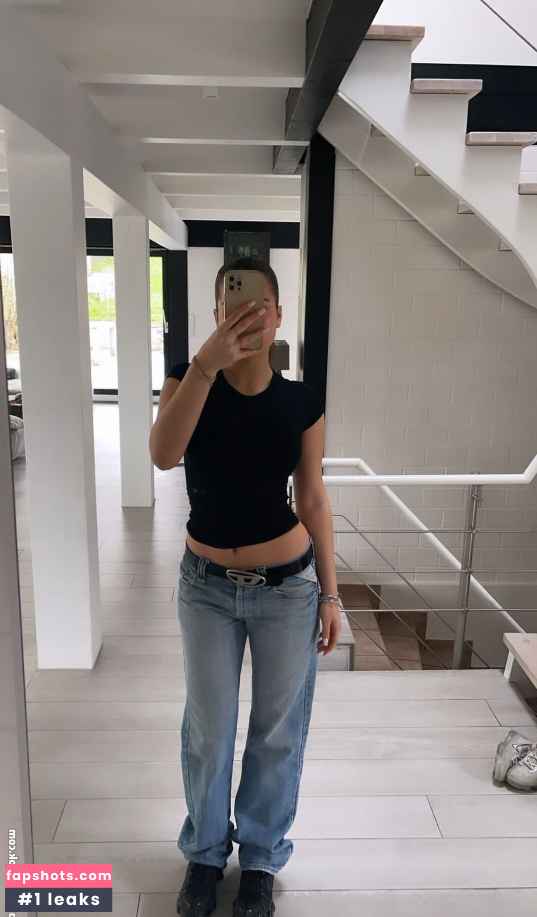 Sienna.rlv nude babe gallery