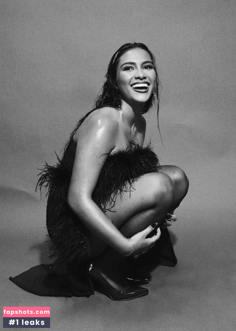 siennamaegomez gallery photo #18