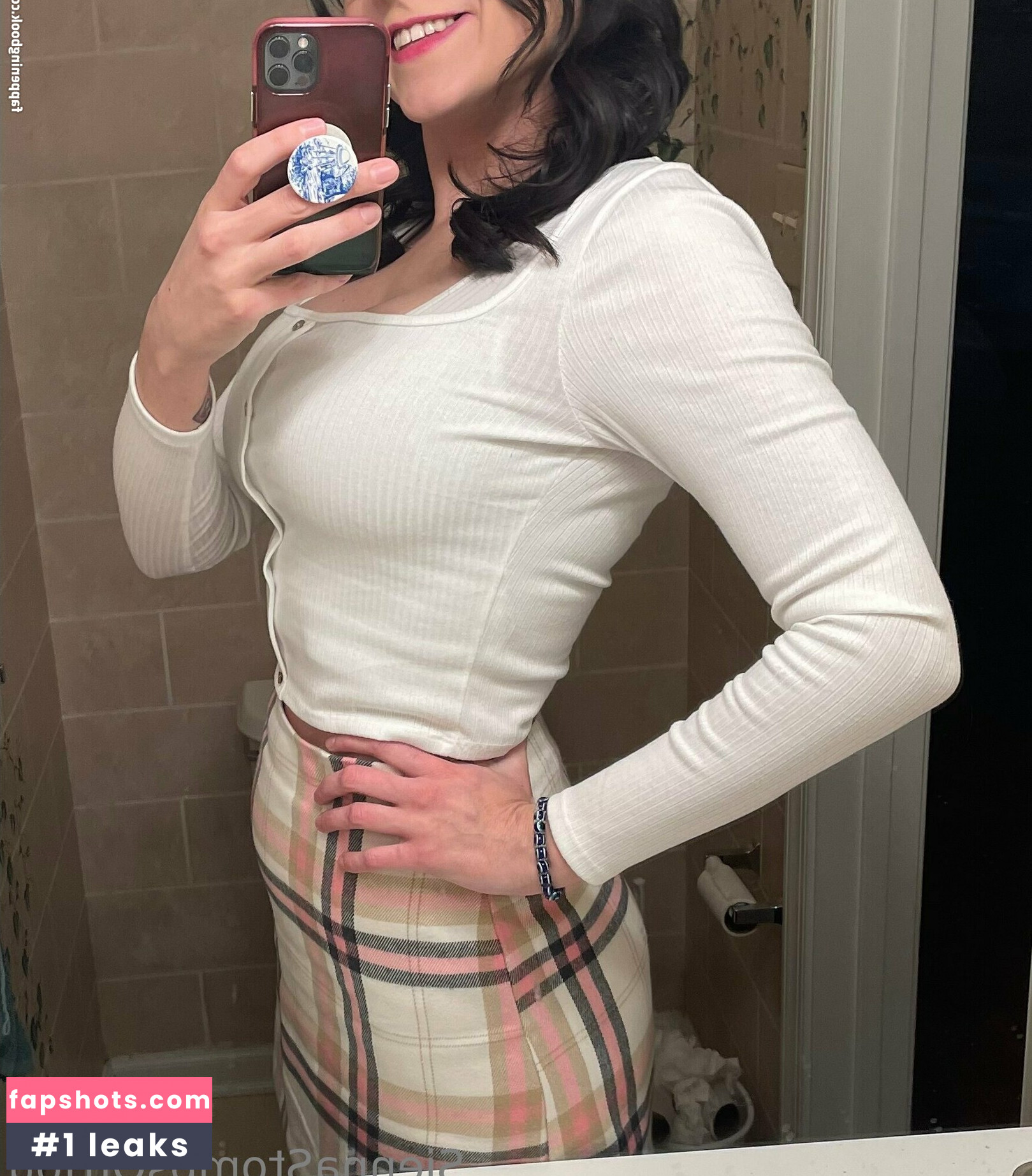 siennastompsonyou gallery photo #15