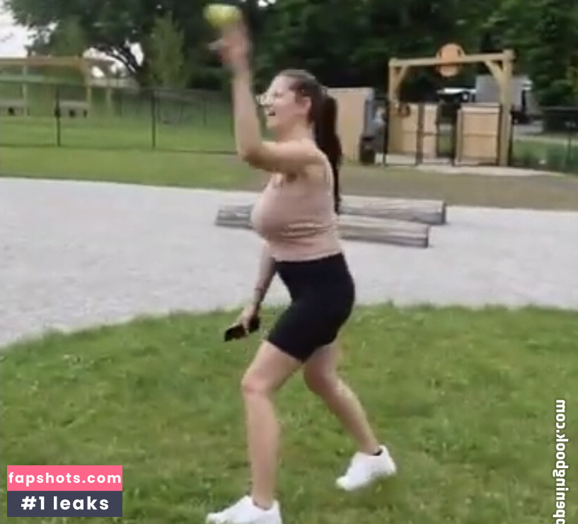 Sierra Bate gallery photo #12